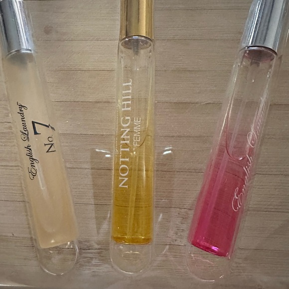 Comes with the box - #7, Notting Hill, and English Laundry - Picture 12 of 15